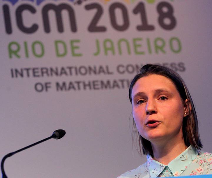 Maryna Viazovska, the Ucranian mathematician who could have won the Fields Medal (and still could)